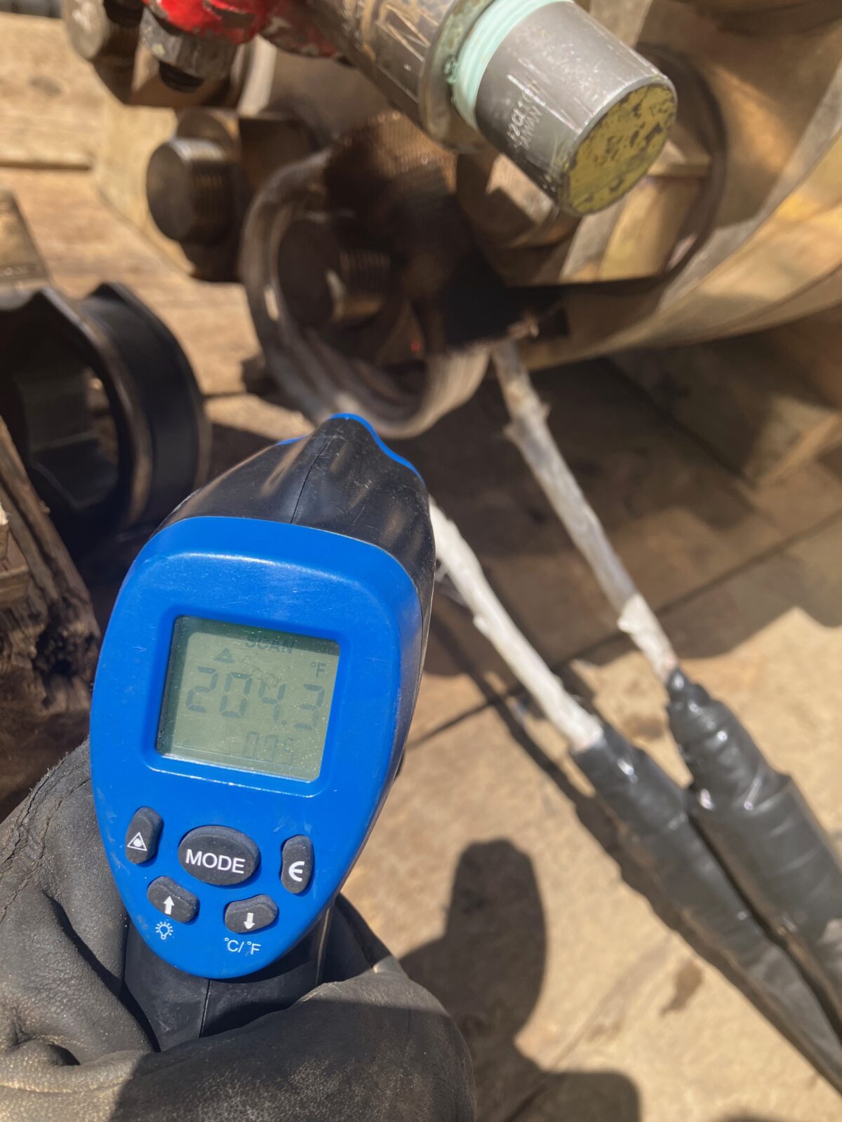 Induction Bolt & Nut Heating INTEGRA Technologies