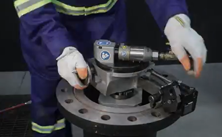 Flange facing